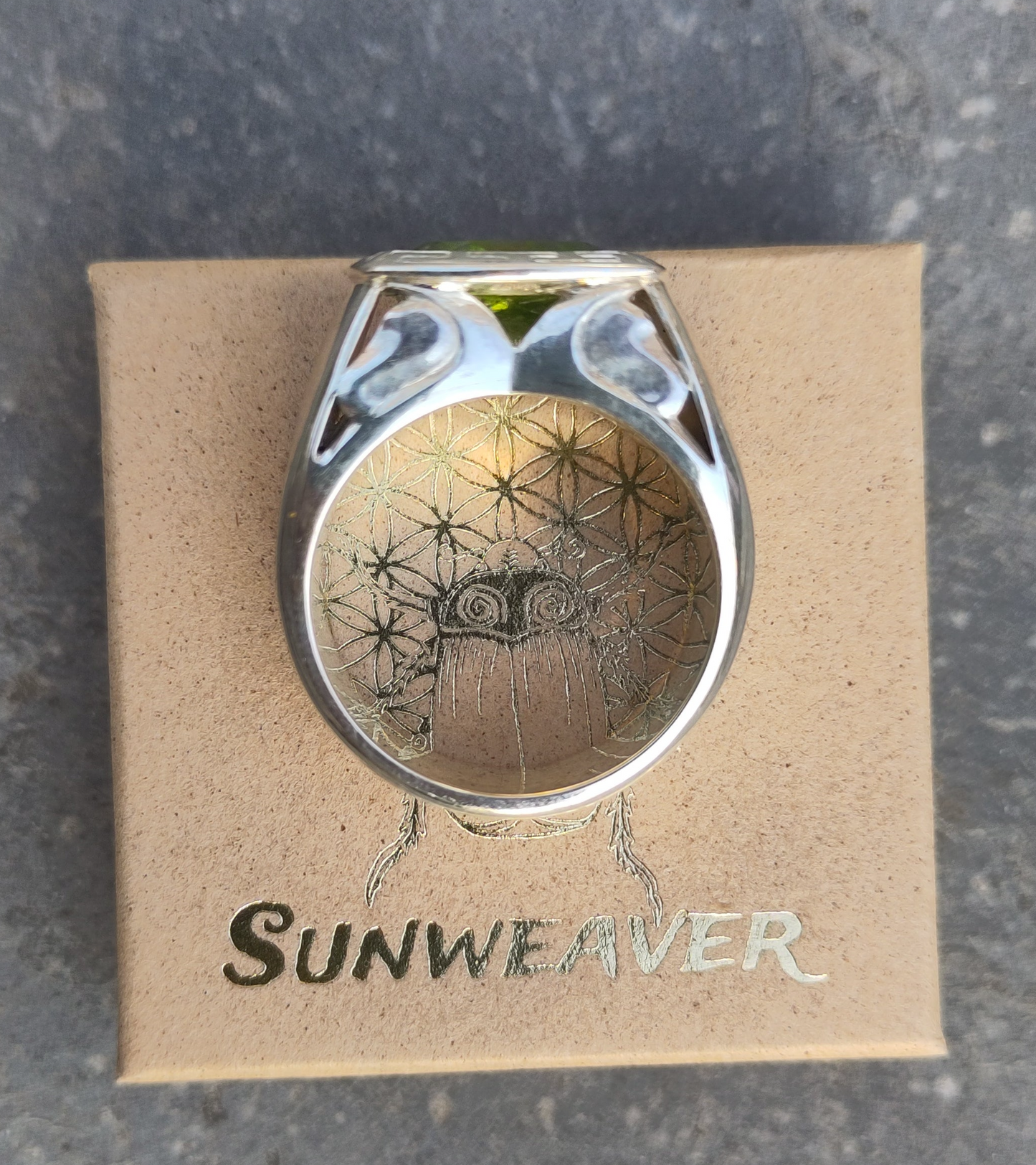 Noble Horse ring w/ Peridot